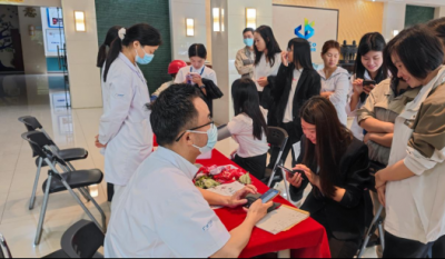 切脉问诊送健康，暖心服务进企业——岳阳米兰体育携手广瑞医疗发展“健康进企业”义诊活动
